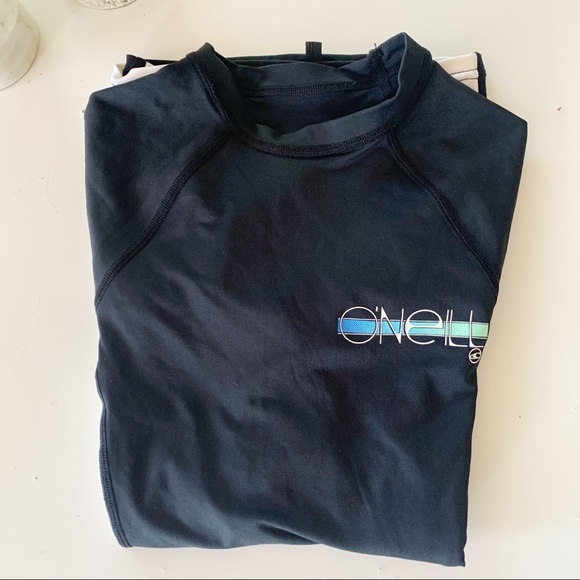 O’Neill Woman’s Long Sleeve Rash Guard - Picture 16 of 16